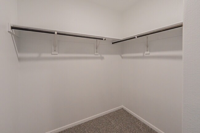 Building Photo - 3000 Pecan Farm Ln