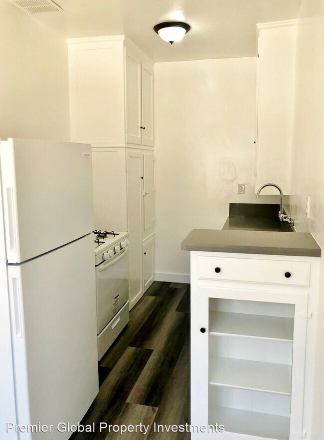 Building Photo - 2135 Fair Park Ave