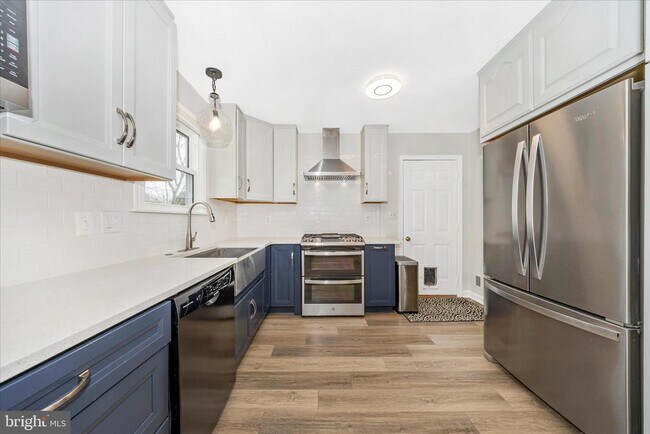 Building Photo - 6634 Rockridge Rd