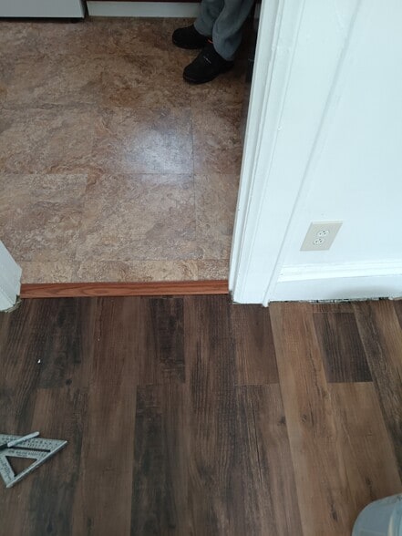 Building Photo - 1552 Lewis St