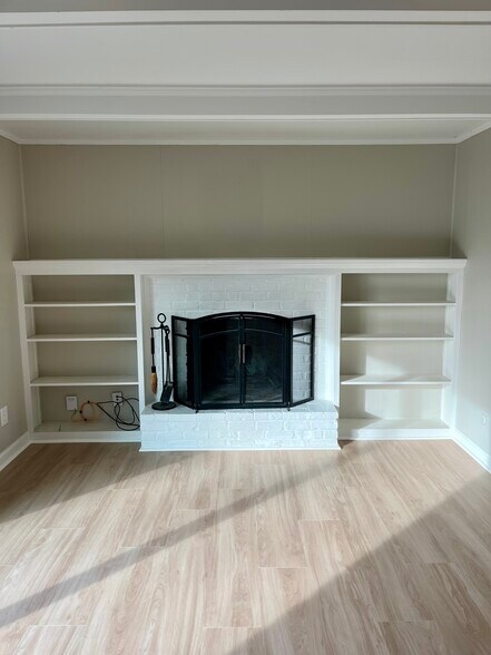 Family room - 3803 Brunswick Dr