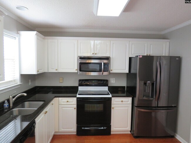 Building Photo - 209 Riverbirch Rd