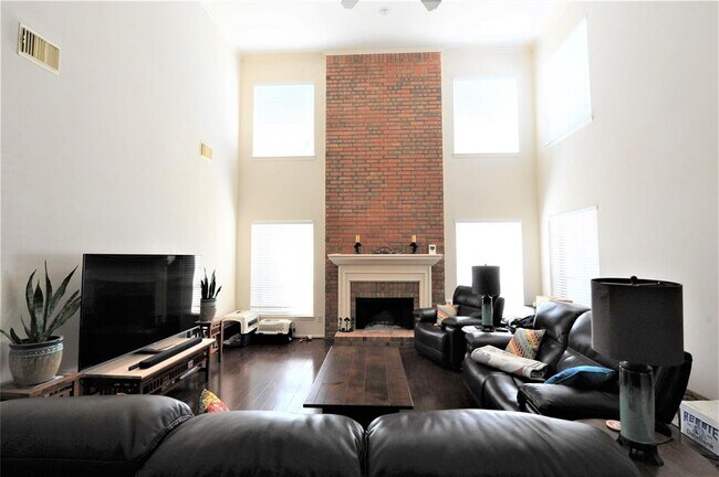 Building Photo - 1711 S Medio River Cir