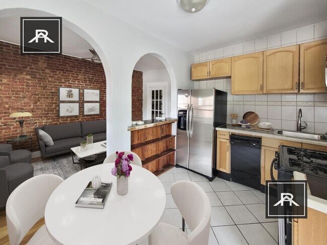 Building Photo - 3 bedroom in Boston MA 02130