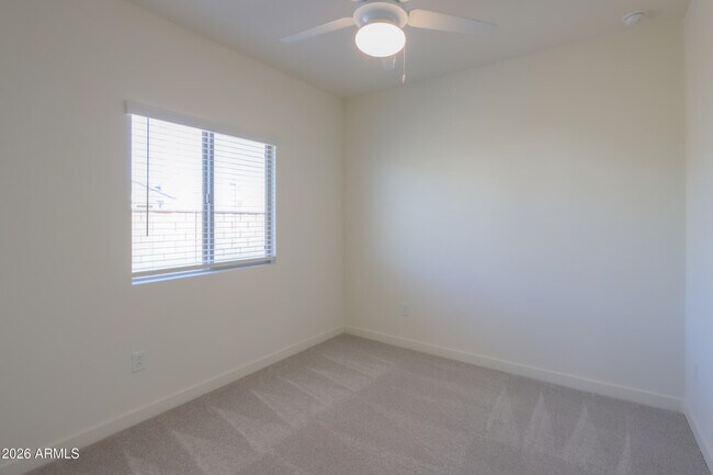 Building Photo - 40285 W Chambers Dr