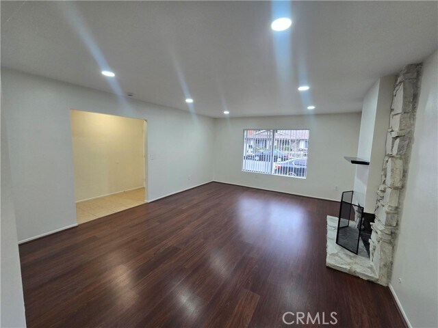 Building Photo - 16572 Delton Cir
