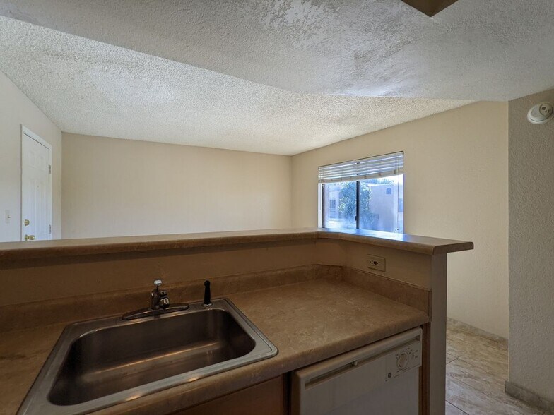 Building Photo - 3535 W Tierra Buena Ln