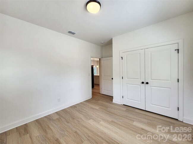 Building Photo - 1021 Jerome St