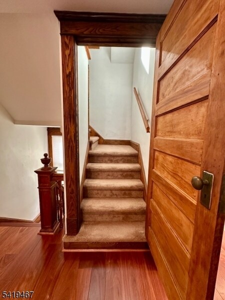 Building Photo - 12 Maple Ave