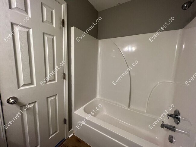 Building Photo - 1413 Hardy St