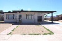 Building Photo - 1507 Dennis Cir