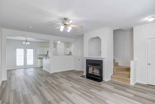 Building Photo - 8321 Glenwood Springs Ct