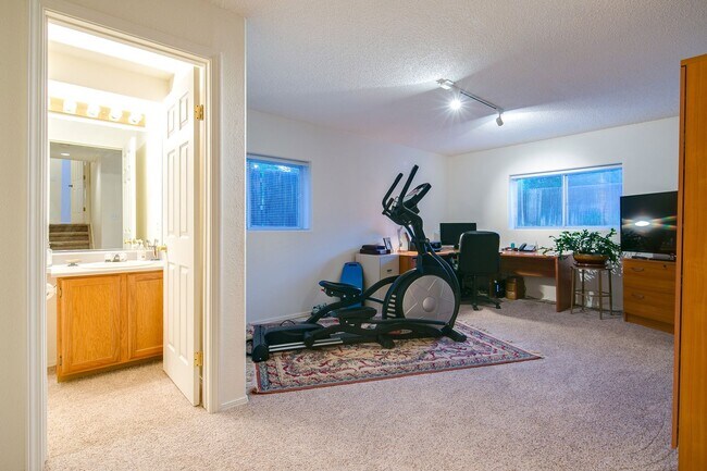 Building Photo - Spacious and Serene Home with Ideal Location near Parks, Trails, and Schools!