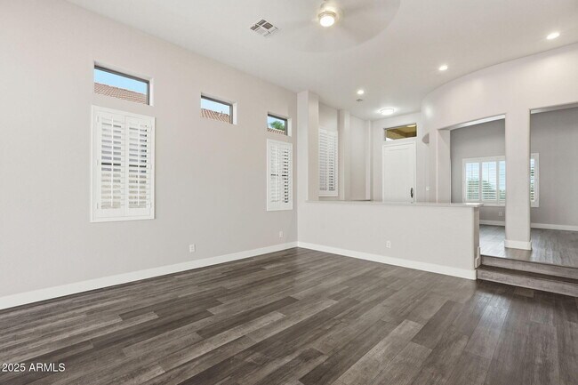 Building Photo - 7606 E Via Del Sol Dr