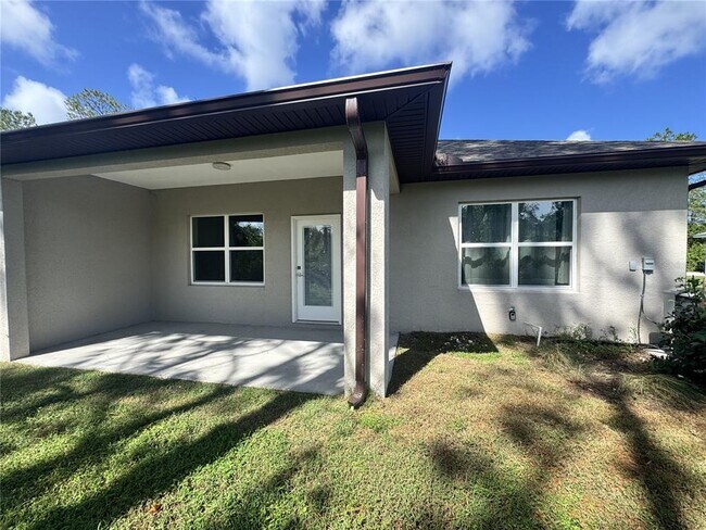 Building Photo - 98 Wheatfield Dr