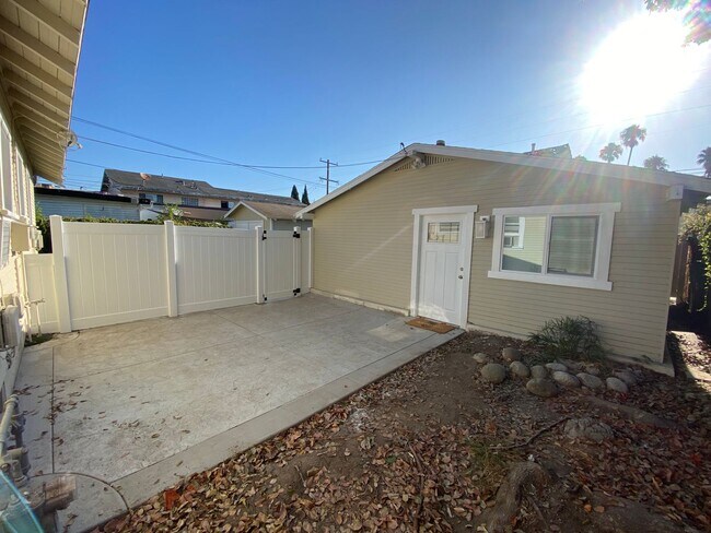 Building Photo - 316 Ximeno Ave