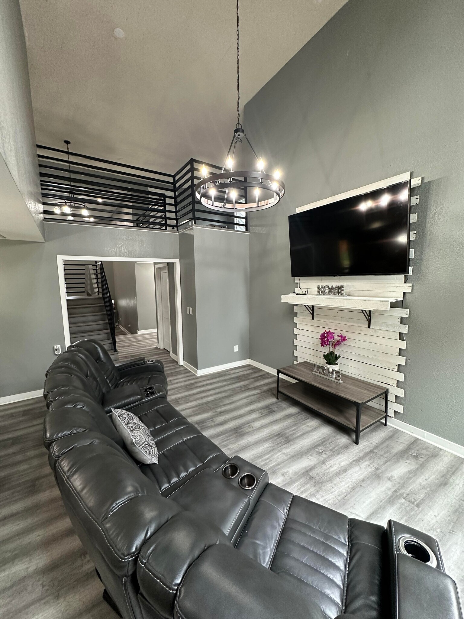 Second Living room - 9824 157th St E