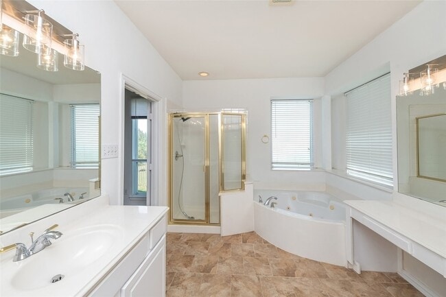 Building Photo - 2318 Balleybrooke Dr