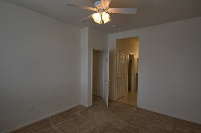 Building Photo - Willow Way Apartments