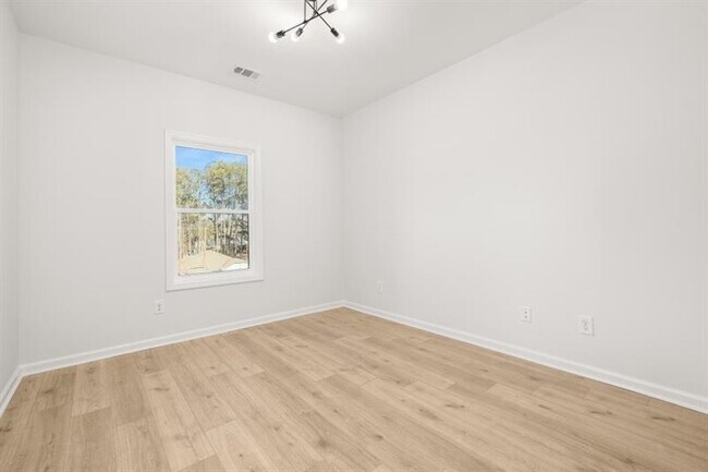 Building Photo - 4410 Ross Estates Ct SW