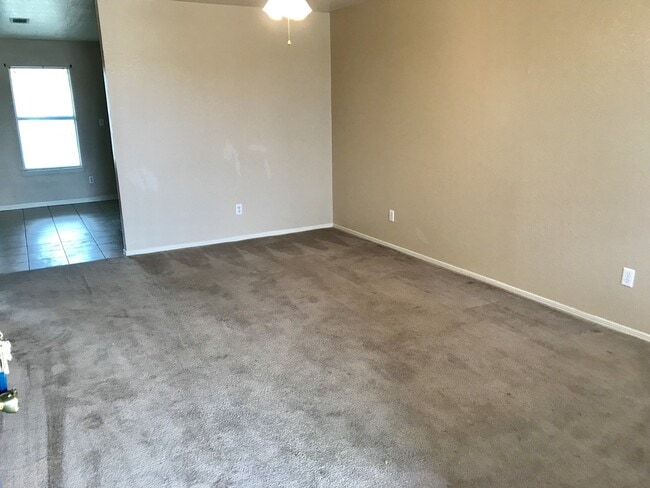 Building Photo - Great location off Panther Way