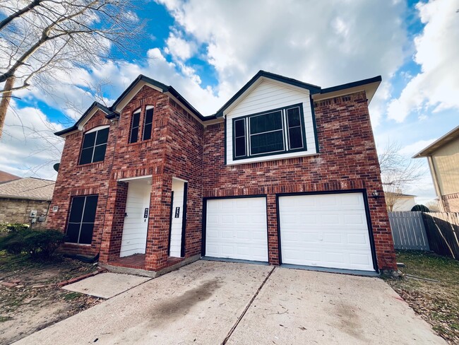 Building Photo - 2206 Laurel Oak Dr