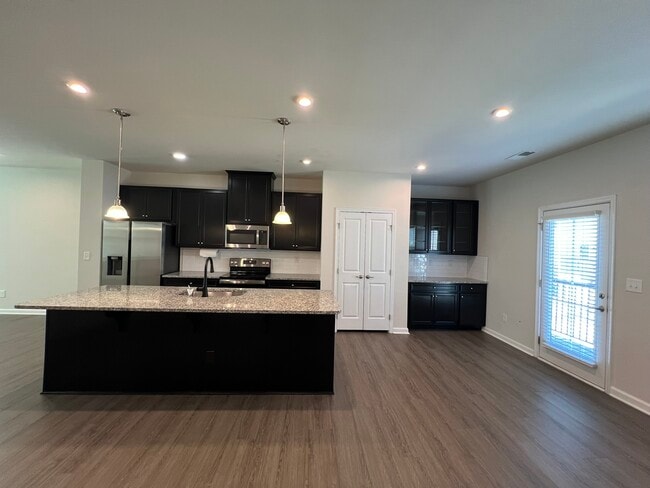 Building Photo - 1965 Stallings Rd