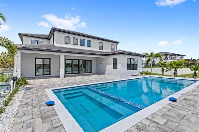 Building Photo - 17418 Pesce Loop
