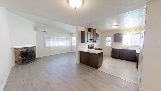 Building Photo - 506 Stewart Dr
