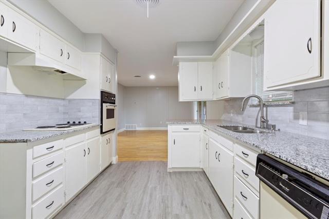 Building Photo - 100 Spinner Cir