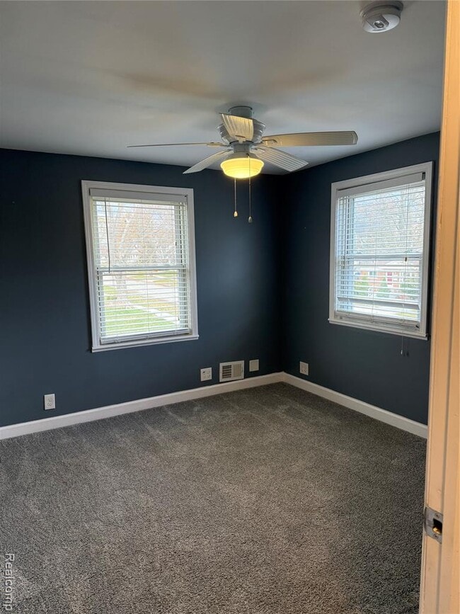 Building Photo - 2729 Kipling Ave