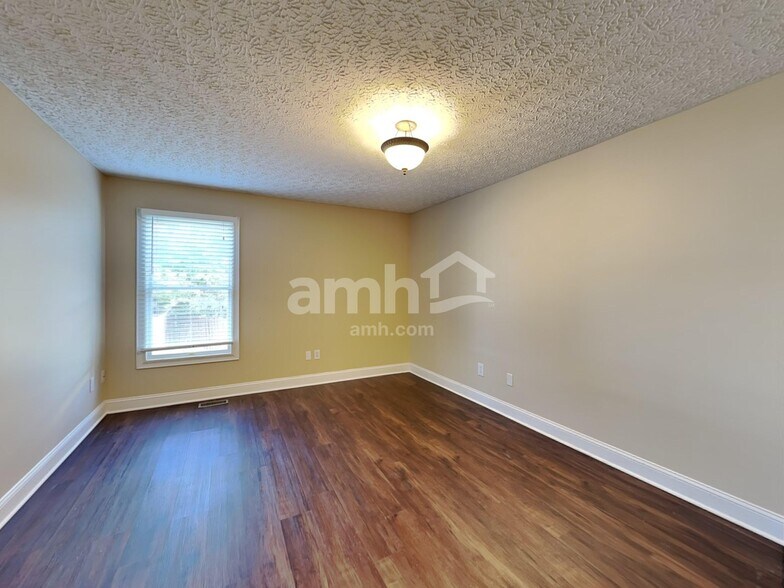 Building Photo - 1199 Onaway Ct