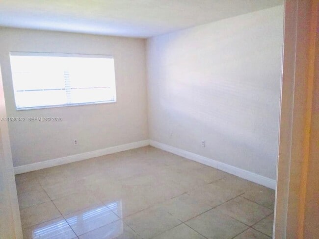 Building Photo - 7410 SW 82nd St