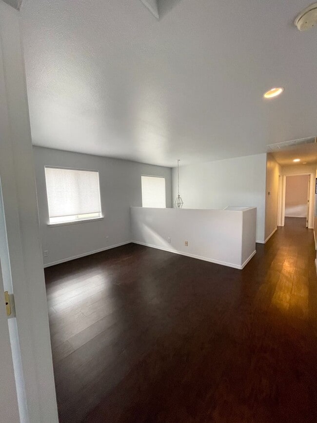 Building Photo - COMING SOON!!! 3 Bedroom 2.5 Bath Home