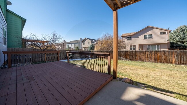 Building Photo - Westside 5 Bedroom Home Nestled Near Ute V...