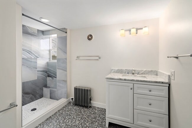 Building Photo - 157 Lake Ave