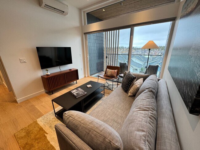 Building Photo - FURNISHED: UTILITIES PAID BY OWNER:  NWX tastefully furnished 1 bed, 1 bath located on the 3rd fl...