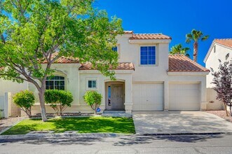 Building Photo - One-of-A-Kind 2 Story, 3 Bedroom with 3 Full Baths Home in the Heart of Summerlin!