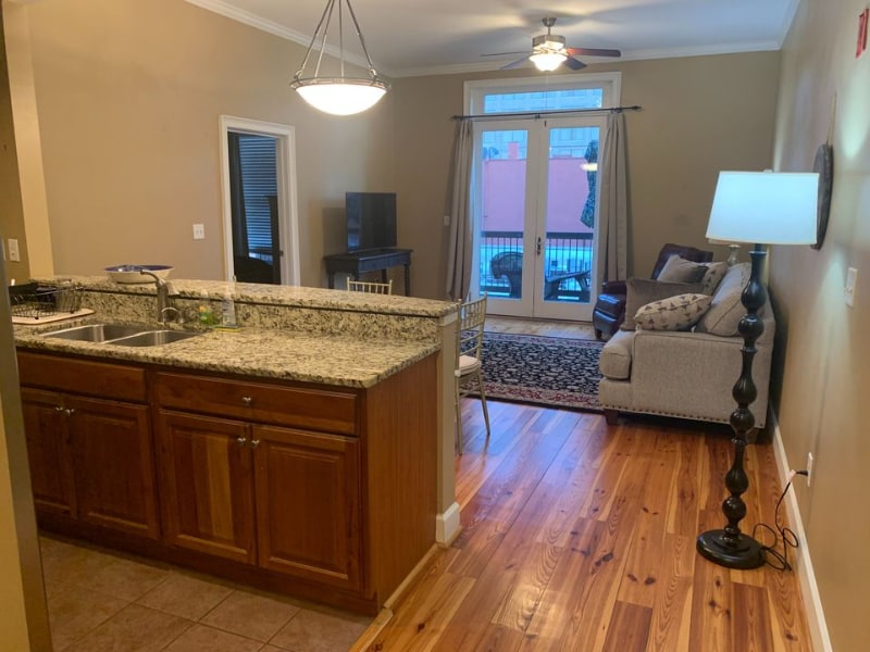 Building Photo - 1520 Main St