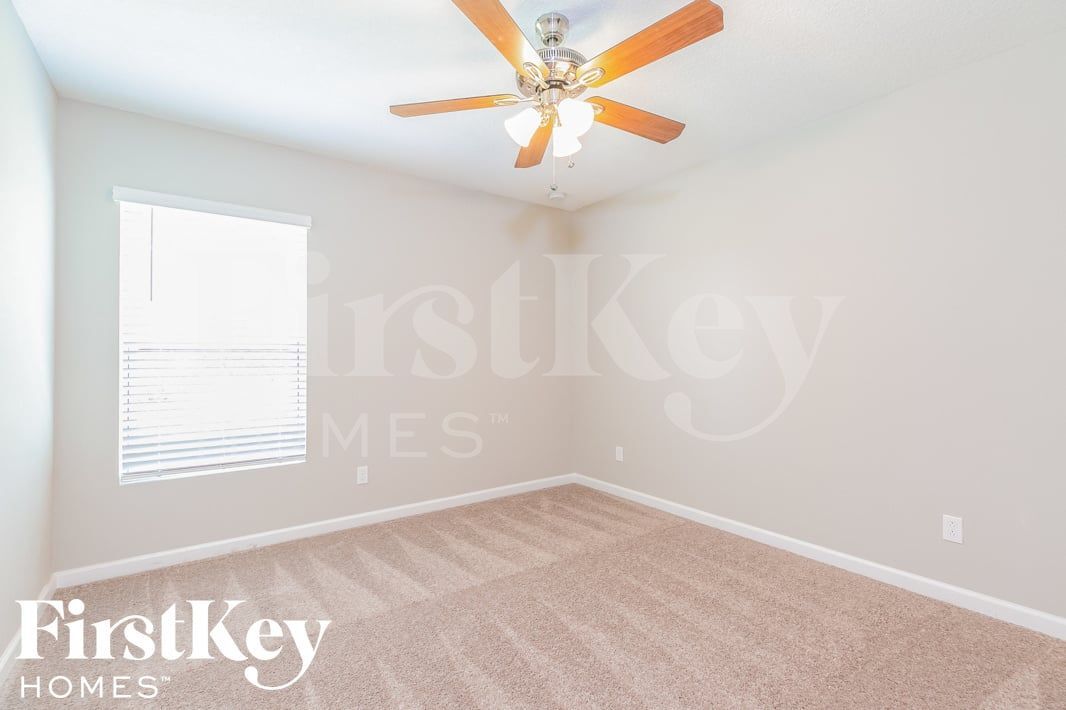 Building Photo - 1950 SW Sylvester Ln