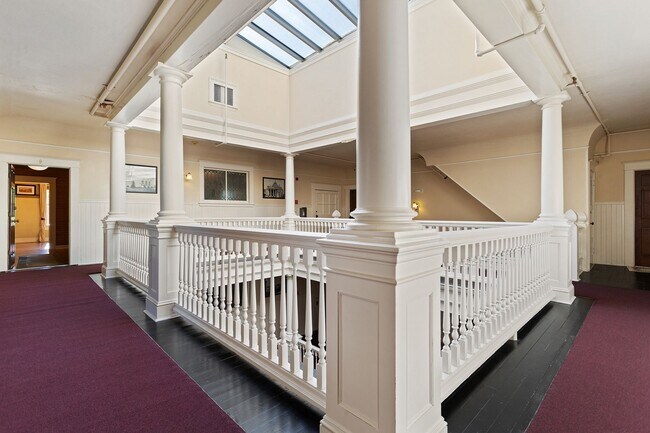 Building Photo - 2129NW