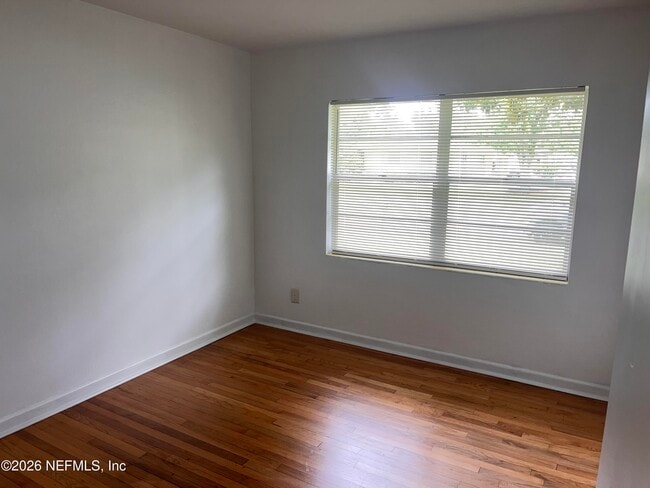 Building Photo - 6560 Barmer Dr S