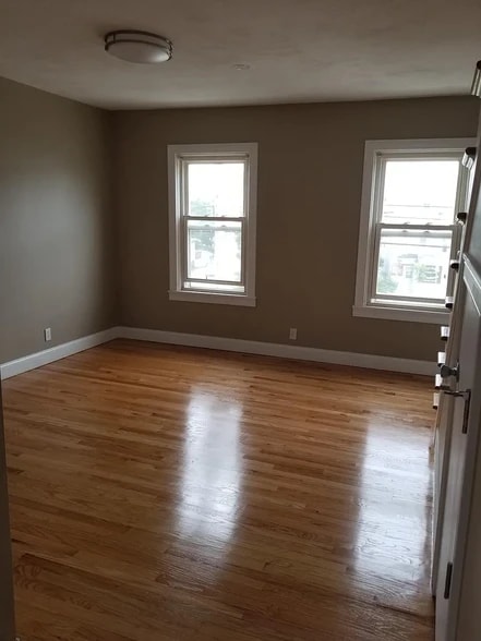 Living Space - 1190 Plymouth Ave