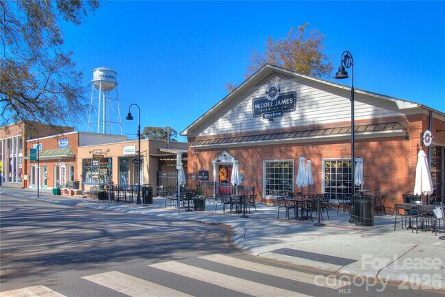 Building Photo - 3013 Hamilton Mill Dr