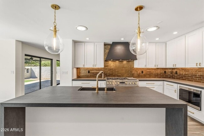 Building Photo - 9046 N 28th St