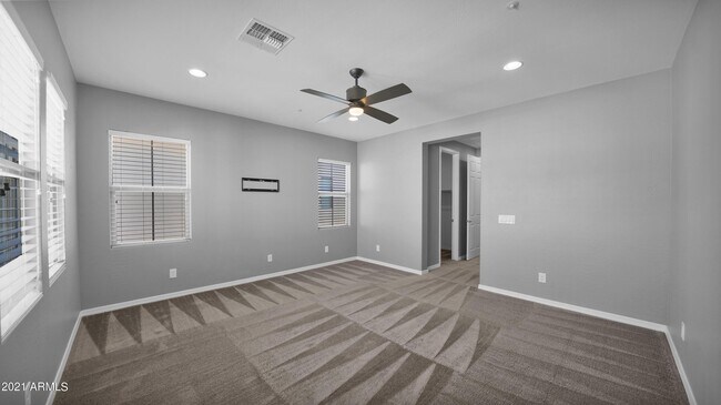 Building Photo - 2354 W Gloria Ln