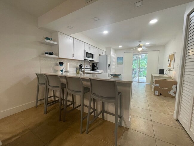 Building Photo - 28940 Bermuda Pointe Cir