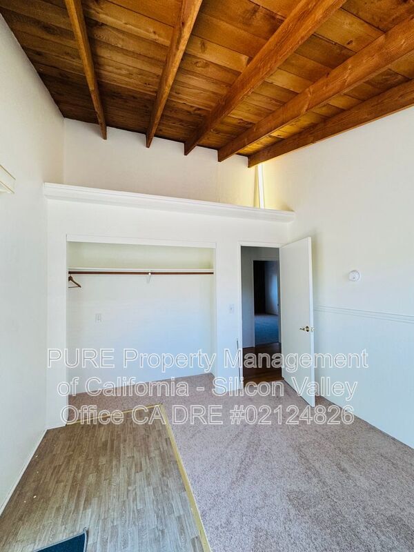 Building Photo - 2325 7th Ave