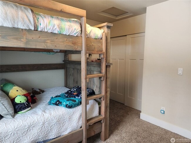 Building Photo - Newer Construction Home