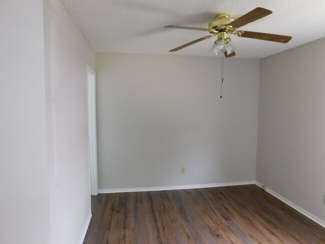 Building Photo - ****JUST REDUCED****1969 Dorchester Drive ...